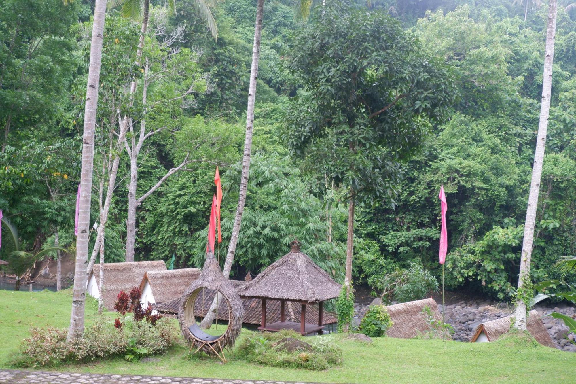 Aum Resort Pulukan Exteriér fotografie