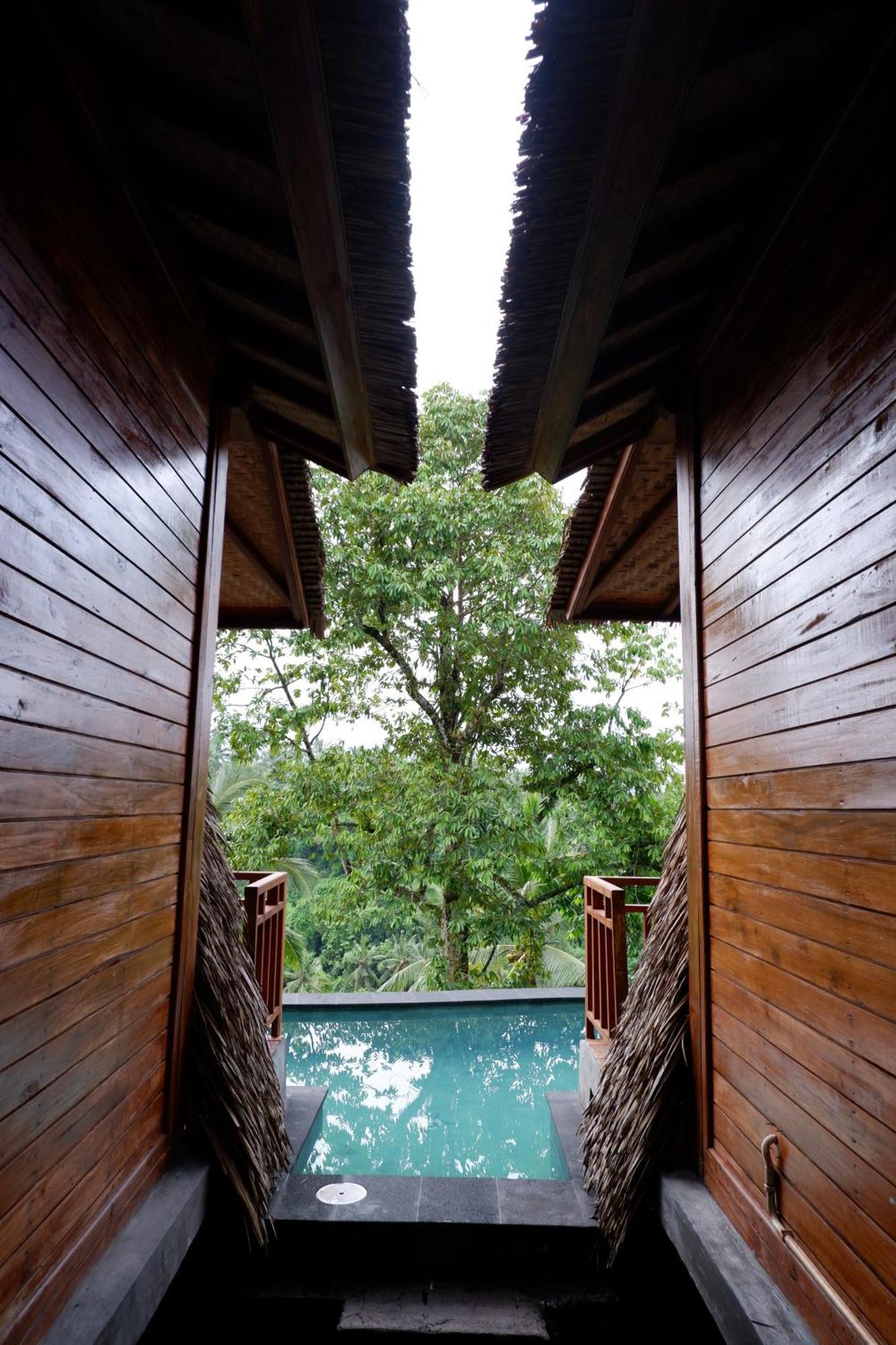 Aum Resort Pulukan Exteriér fotografie