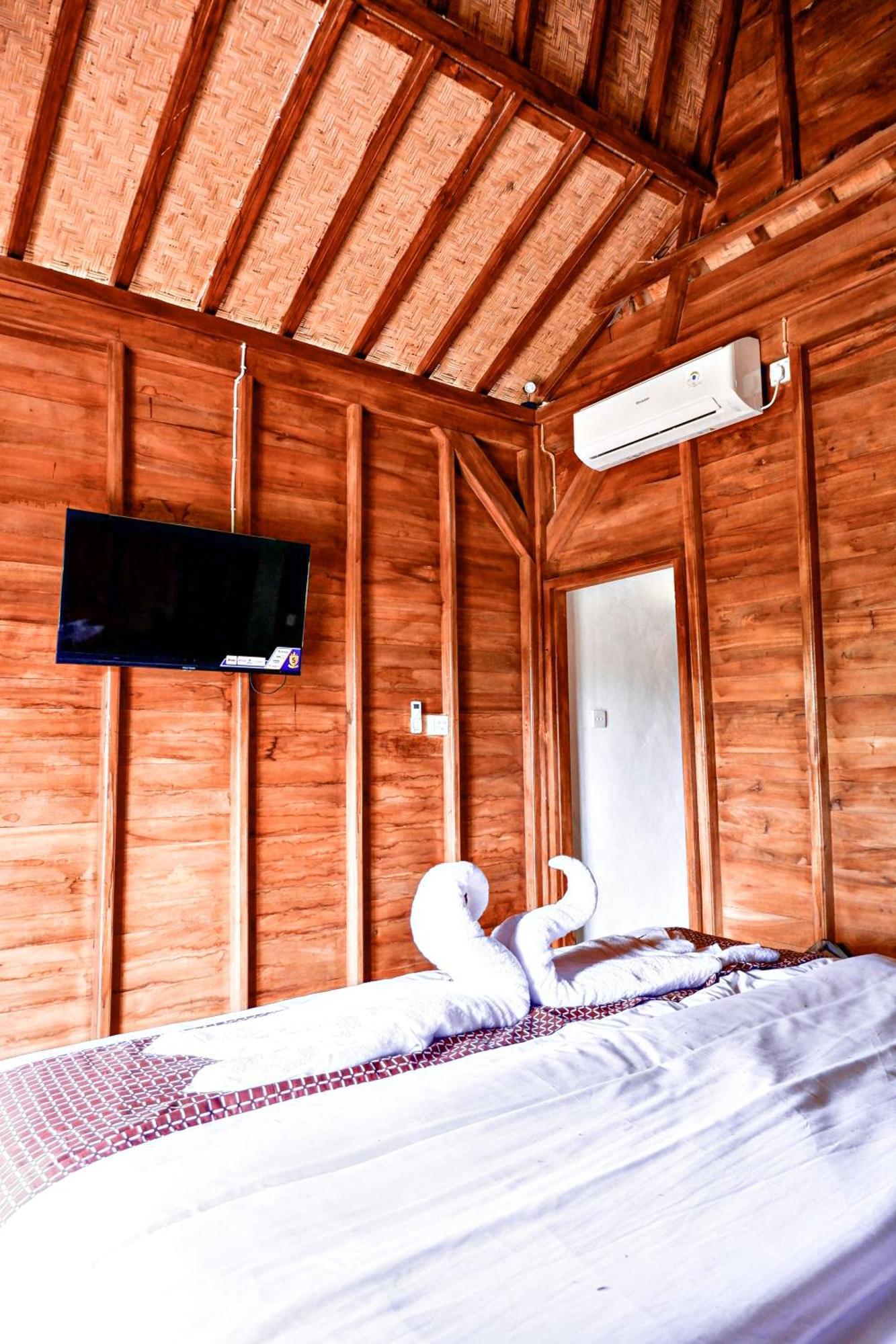 Aum Resort Pulukan Exteriér fotografie