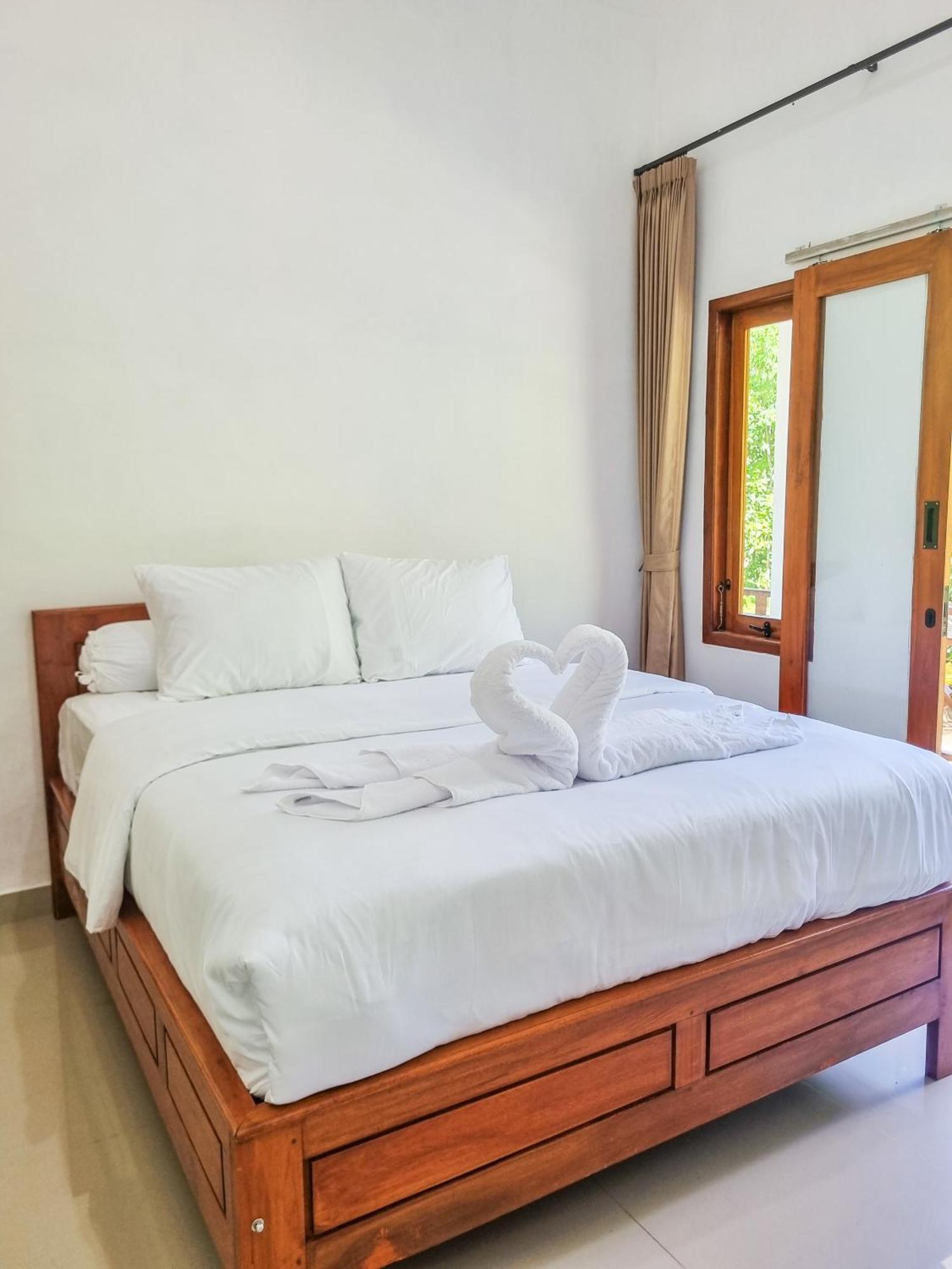 Aum Resort Pulukan Exteriér fotografie