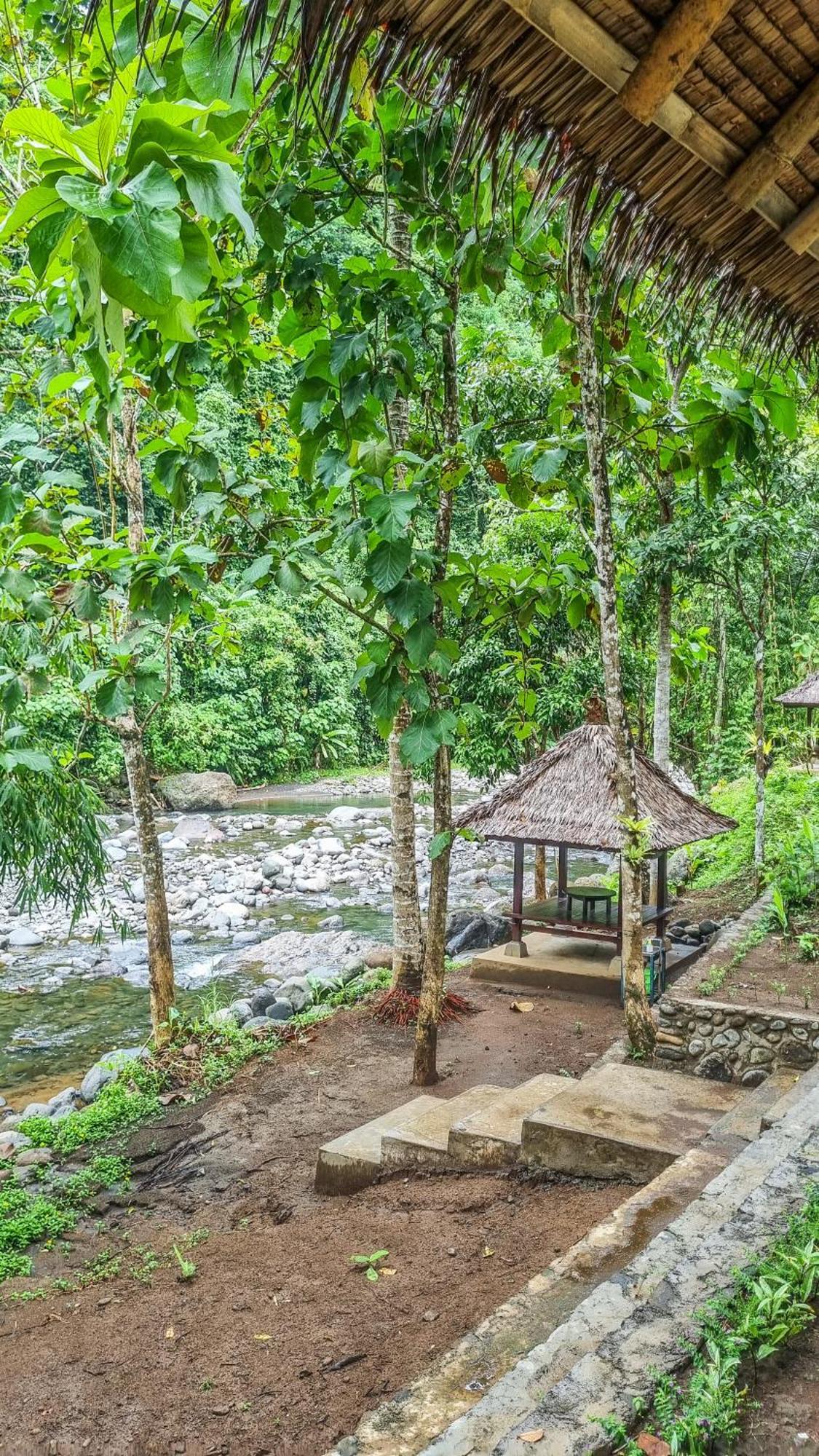 Aum Resort Pulukan Exteriér fotografie